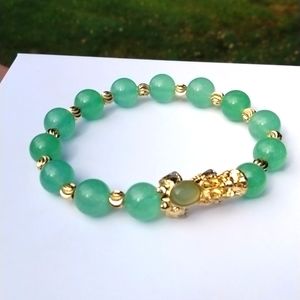 Pixiu Feng Shui Green Aventurine Bracelet in Goldtone